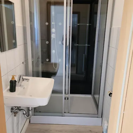 Monteurwohnungen Bei Hamburg *